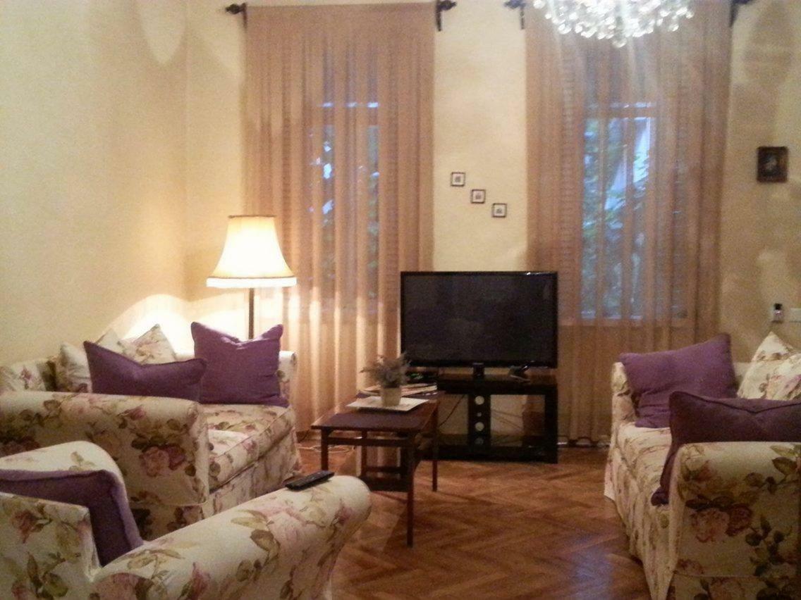 Marinas Guesthouse Kobuleti Exteriör bild